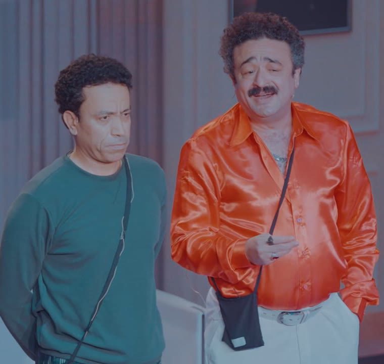 لقطة من مسرحية وحيد في المنزل